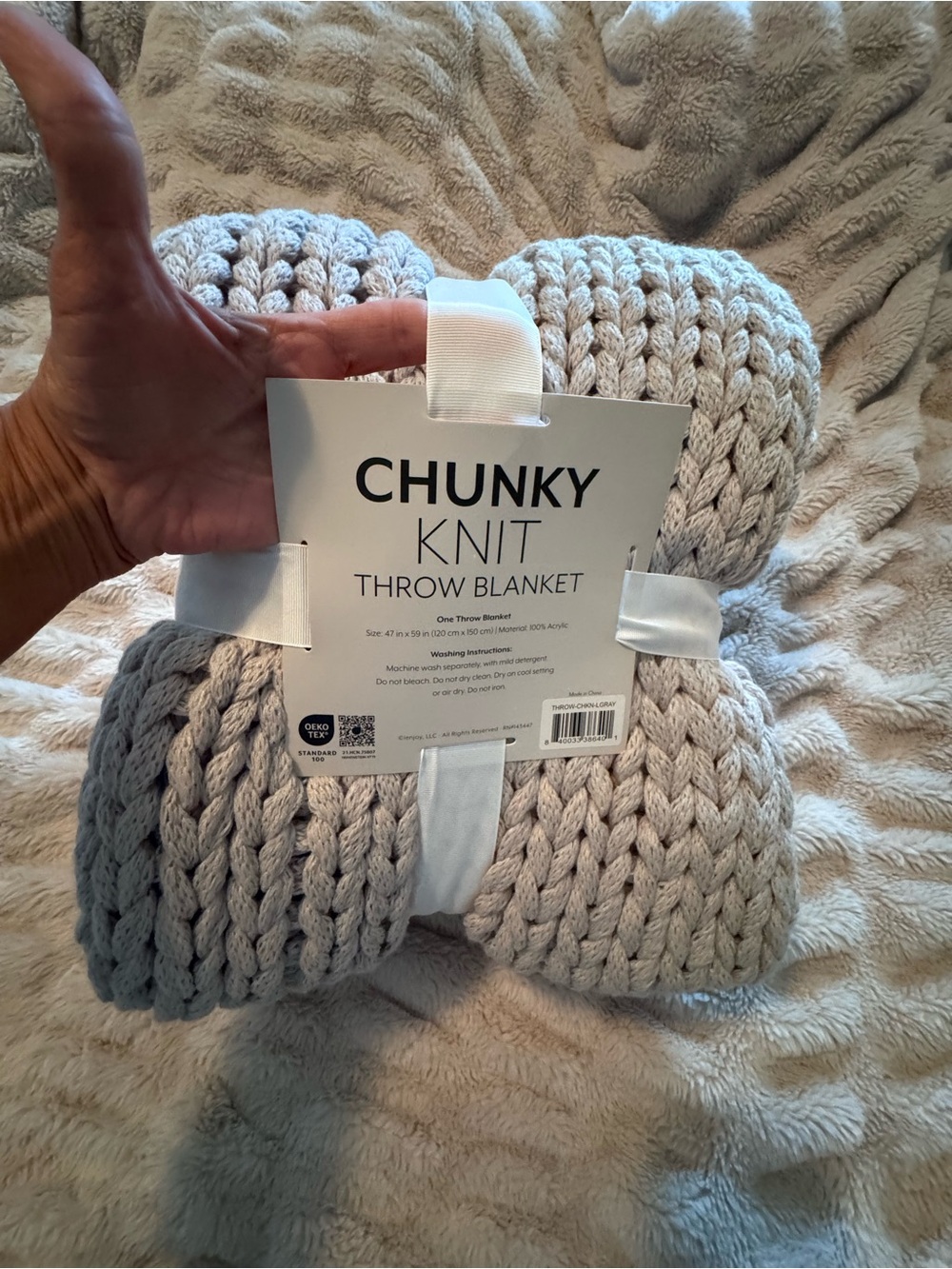 NWT Linens & Hutch Chunky Knit Throw Blanket Light Gray 47”x59” Oversized Cozy